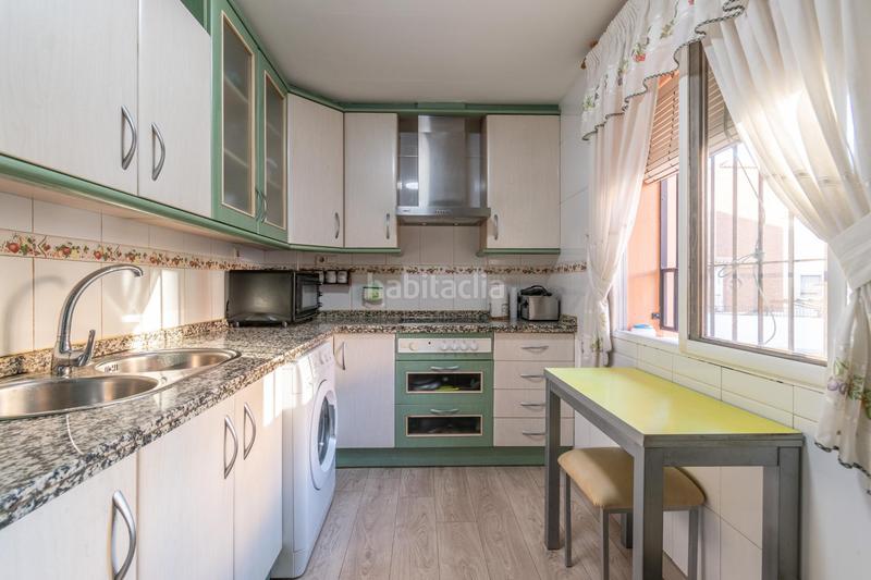 Foto a5214389-2f1c-47ff-ab67-c707e497874d. Maison jumelée avec parking dans Belicena Vegas del Genil