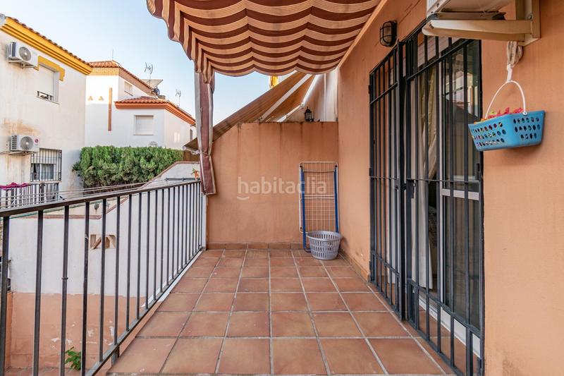 Foto f90bc3fb-677f-4fe4-81c6-defe30a6c0a8. Maison jumelée avec parking dans Belicena Vegas del Genil