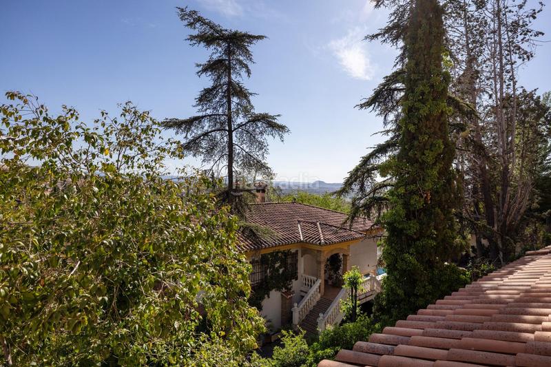 Foto bc5681ac-fe48-4e49-8a8a-b88d01dcb637. Erdgeschoss mit parking in Barrio de la Vega Monachil