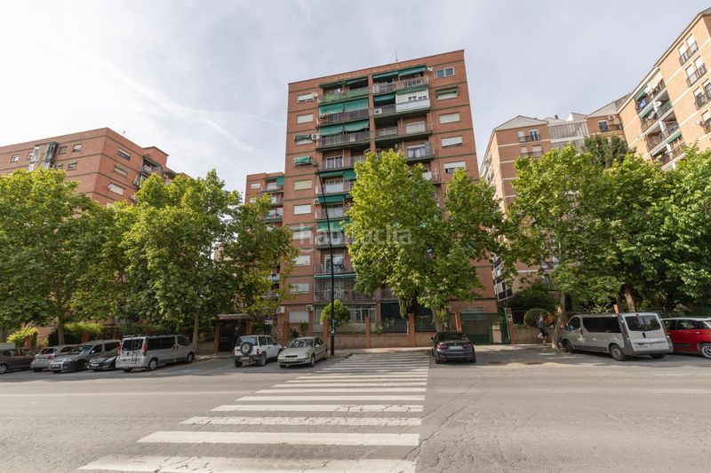 Foto 8290854d-aa91-489e-b2ee-d981c2cb28a5. Pis amb aparcament a Cartuja Granada