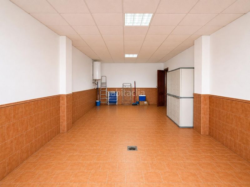 Foto 2df66c62-c231-45e7-94f2-155cb227e090. Casa amb aparcament a Padul