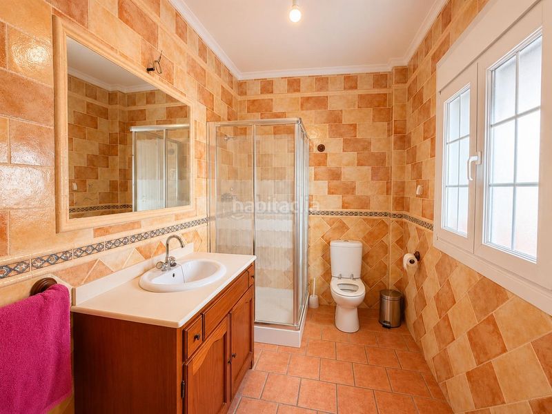 Foto 4d7b9cd8-d86a-42d3-b16c-9a5d99b6ab0b. Casa amb aparcament a Padul