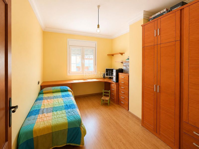 Foto 9f08d701-7b0f-4223-8689-4dbe048dba12. Casa amb aparcament a Padul