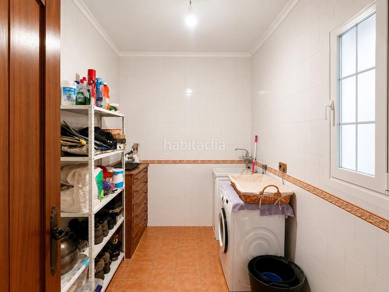 Foto b5c55d0c-9cd4-4016-afa2-1cc0c064a5c4. Casa amb aparcament a Padul