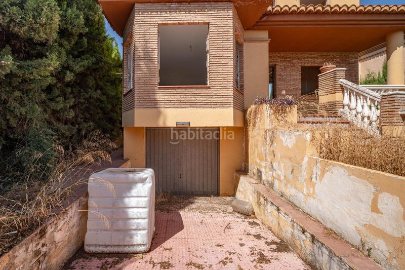 Foto bdf8db90-d0f8-455d-b88e-e8d8a5400f65. Xalet amb aparcament a Cúllar Vega