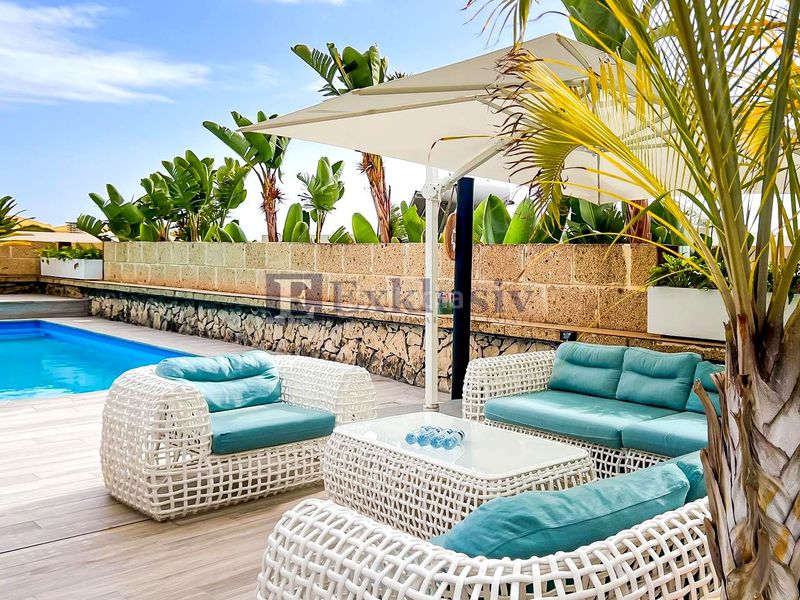 Foto 7d58661e-b34d-4876-af53-23ee39e721bb. Casa amb piscina a Playa Fañabé Alto Adeje