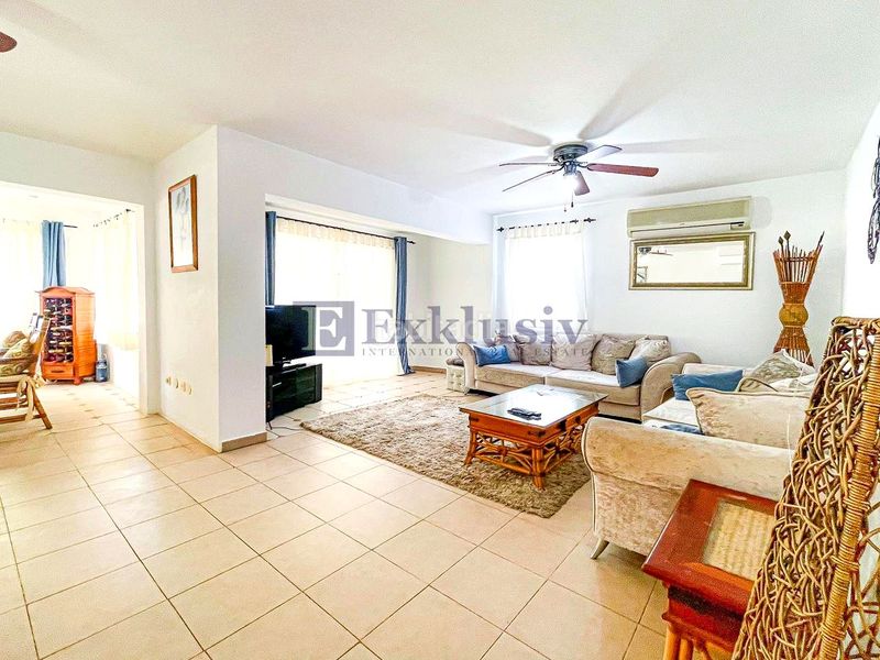 Foto 82d5e2a6-2b9d-466a-ab69-b5b629355e65. Casa en Playa Fañabé Alto Adeje