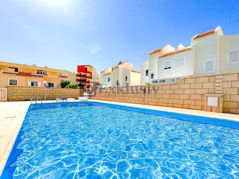 Foto bb9fae7e-87c5-4a1e-b531-5b0b591efc7f. Casa en Playa Fañabé Alto Adeje