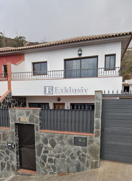 Foto 8073ae2d-e3c9-41ff-9783-dc034daf6354. Casa amb aparcament piscina a Sauzal (El)