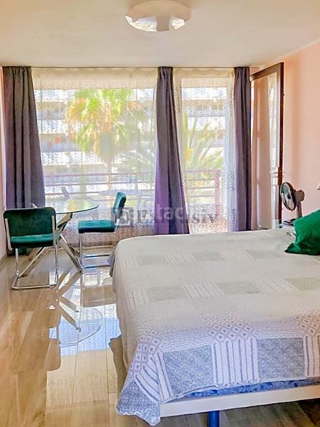 Foto b97f74c3-c5cd-467a-ad62-442d53696f35. Estudi amb aparcament a Playa de las Américas Adeje