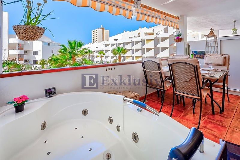 Foto f5f6a25f-95e7-417c-8161-2d8135a35cbb. Piso en Los Cristianos Arona