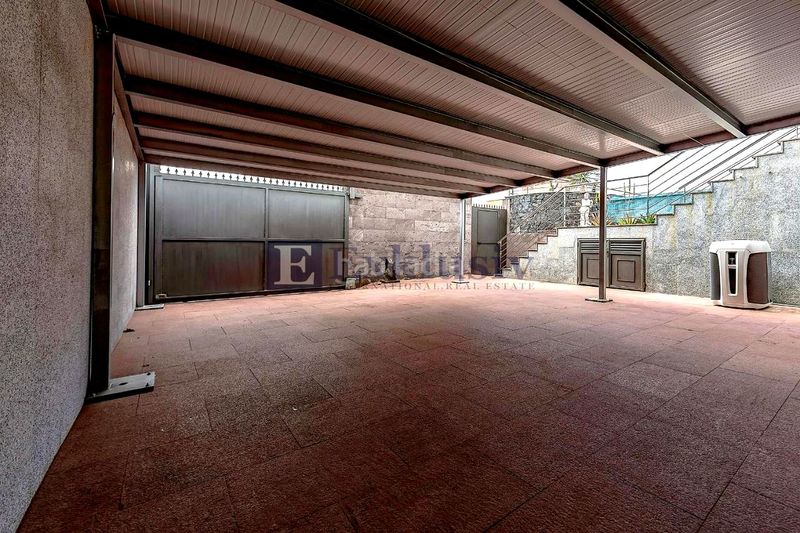 Foto 1343307d-d61e-4369-80a5-9e34b390387b. Casa amb aparcament piscina a Torviscas Centro y Alto Adeje