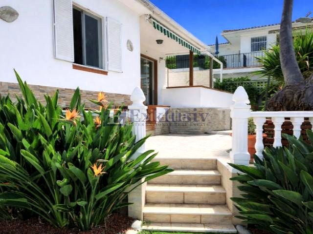 Foto 1e74fd85-d70f-4268-876f-aff52f77362d. Casa amb aparcament a Cuesta de la Villa Santa Úrsula