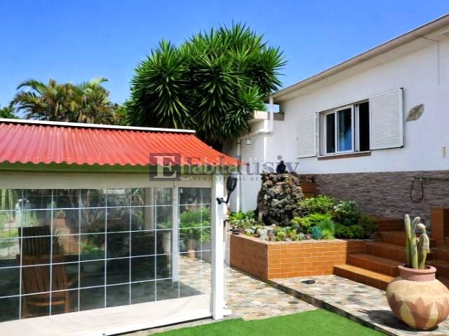 Foto c01ab3cd-2cb6-4c20-93cc-154ece3d6d19. Casa amb aparcament a Cuesta de la Villa Santa Úrsula