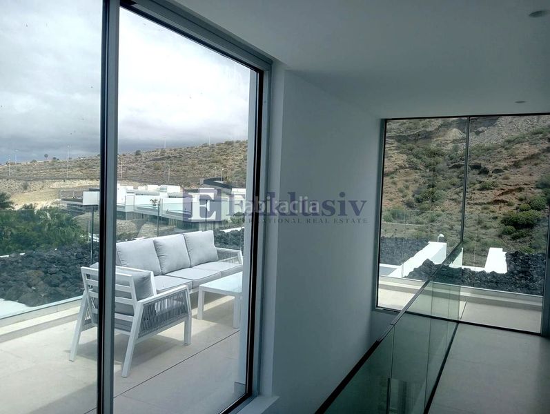Foto f3531363-9ef2-4950-b438-8b83e4f236f8. Casa amb aparcament piscina a La Caldera Adeje