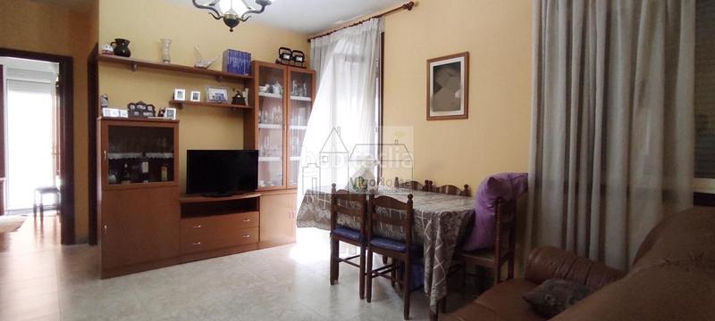 Foto d5fb1ebe-f465-4830-a28a-02787e7efc2a. Haus mit parking in Moaña