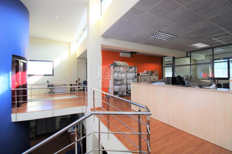 Foto 6f104346-526f-4231-ac34-331e4e78460c. Rent office space with heating parking in Lavadores Vigo