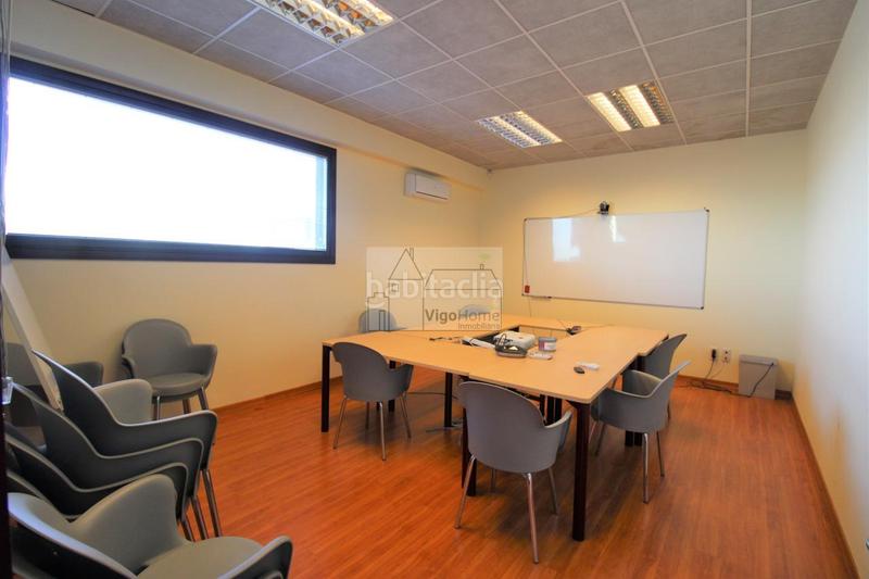 Foto 921fc2c7-aa34-42c5-b30b-071f85dff4d3. Rent office space with heating parking in Lavadores Vigo