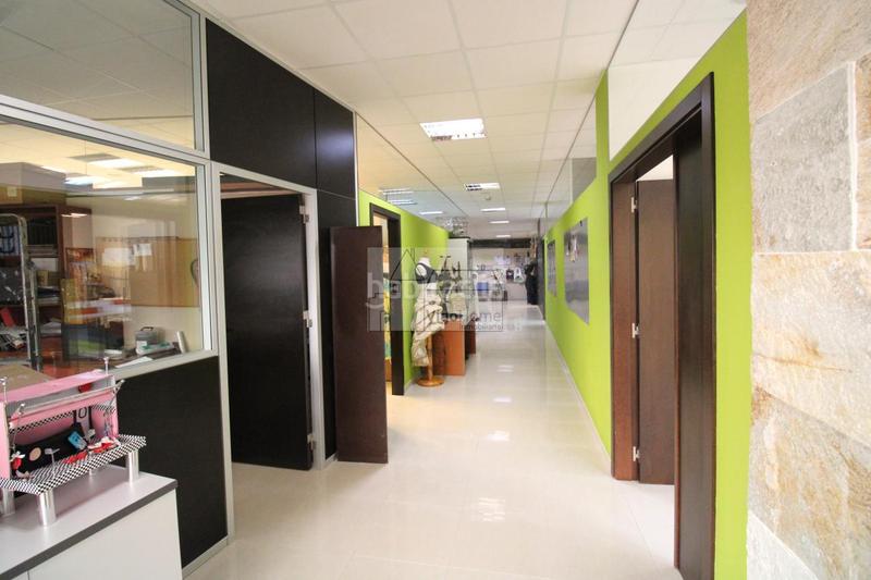 Foto d32d80e0-a53f-4fe7-a774-f1dfdb4719dd. Alquiler local comercial en Valadares - Beade Vigo