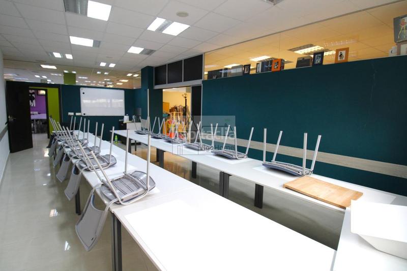 Foto 759cb457-b091-4991-b00f-15f3206cc07e. Location local commercial dans Valadares - Beade Vigo