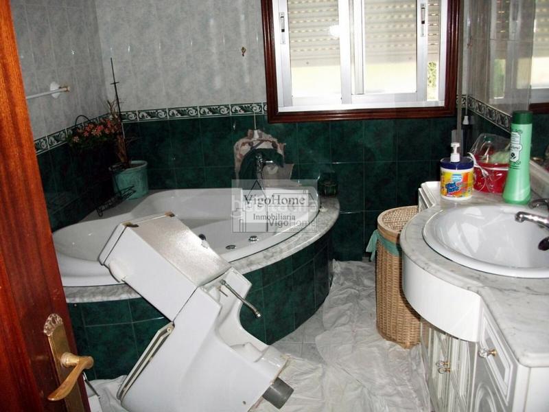 Foto 3cfbb163-0a6b-4dc4-bf06-0291a428436c. Casa amb calefacció aparcament a Moaña