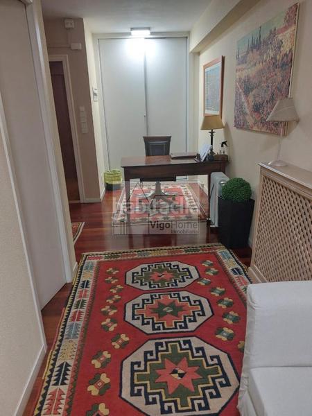 Foto 673352ce-3971-4e7a-bfdc-3854ddb6215c. Rent office space in Centro - Areal Vigo