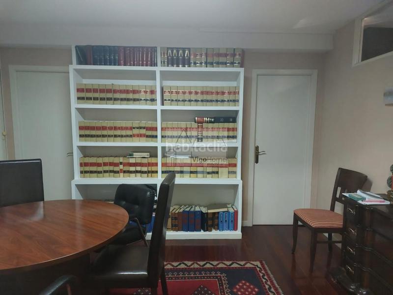 Foto f25573f8-590c-4d6a-9f5f-4c29e48ff0b7. Rent office space in Centro - Areal Vigo