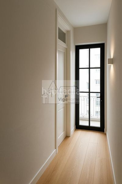 Foto b15755f3-c3ce-4773-84b7-172b5f0466fb. Edificio in Casablanca - Calvario Vigo