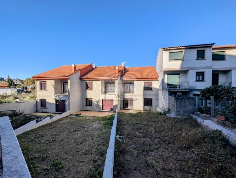 Foto 3b97a3b3-e5b0-4778-8da8-4f8c47c81162. Casa a schiera con riscaldamento parcheggio in Teis Vigo