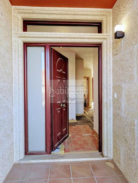 Foto 51e81c06-b2d8-403f-a922-576377f19d45. Casa adosada en Teis Vigo