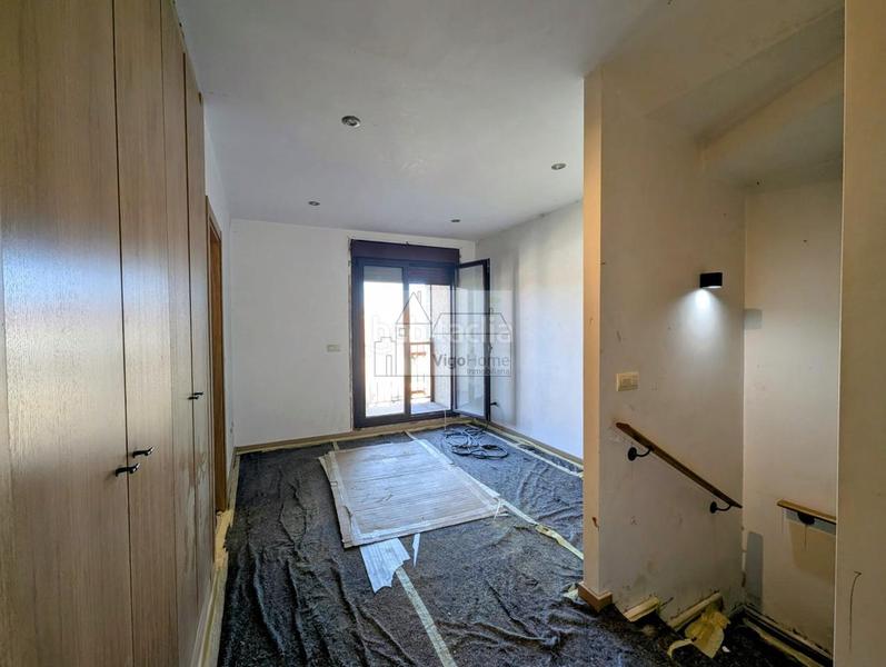 Foto 6a76bbf6-c444-4023-97ae-00b4cc340185. Semi detached house with heating parking in Teis Vigo