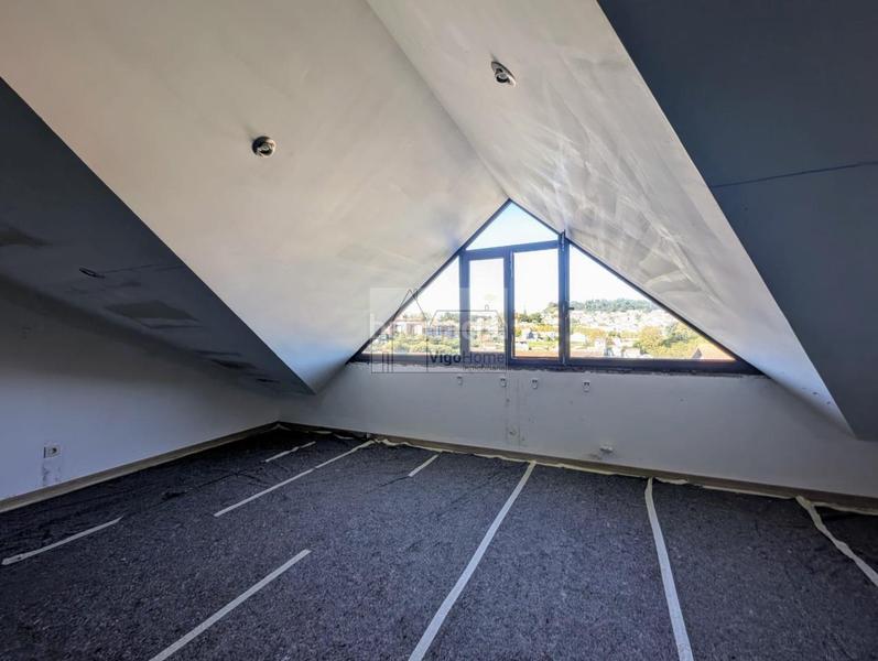 Foto af2c4022-d5e2-419d-a036-a7bce50842c8. Semi detached house with heating parking in Teis Vigo