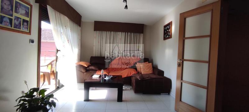 Foto 6533c6a0-0dcb-4998-ad21-e5a495cfee61. Haus mit heizung parking in Moaña