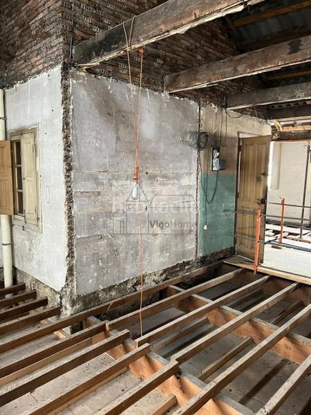 Foto 25354b13-2d4e-42bc-89df-a75dd2bdcbff. Penthouse with heating in Centro - Areal Vigo