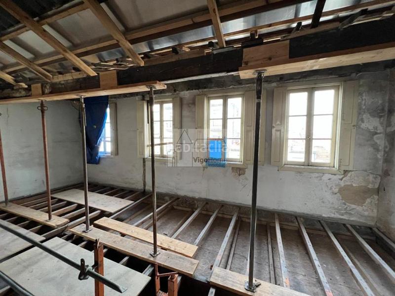 Foto 7cf2fa5b-527e-44e9-955d-ebbb907987a1. Penthouse with heating in Centro - Areal Vigo