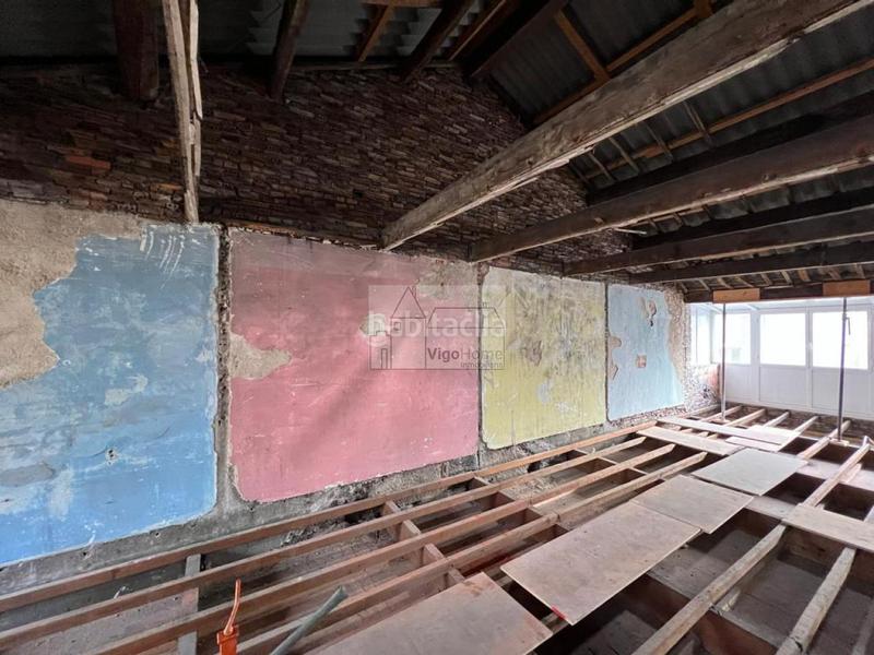 Foto c1966863-4c1b-4c1a-8927-34c9e960129b. Penthouse with heating in Centro - Areal Vigo