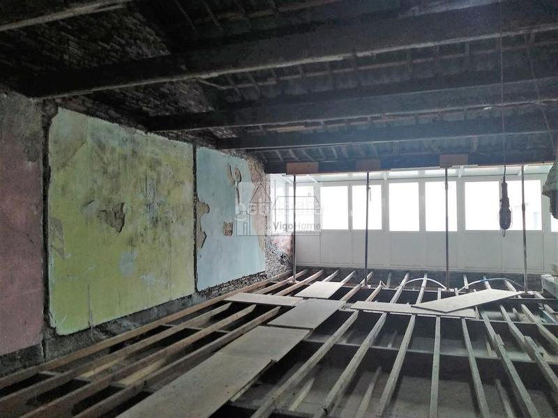 Foto f8953eab-5f8b-494b-8a60-79af0e0ba0b3. Penthouse with heating in Centro - Areal Vigo