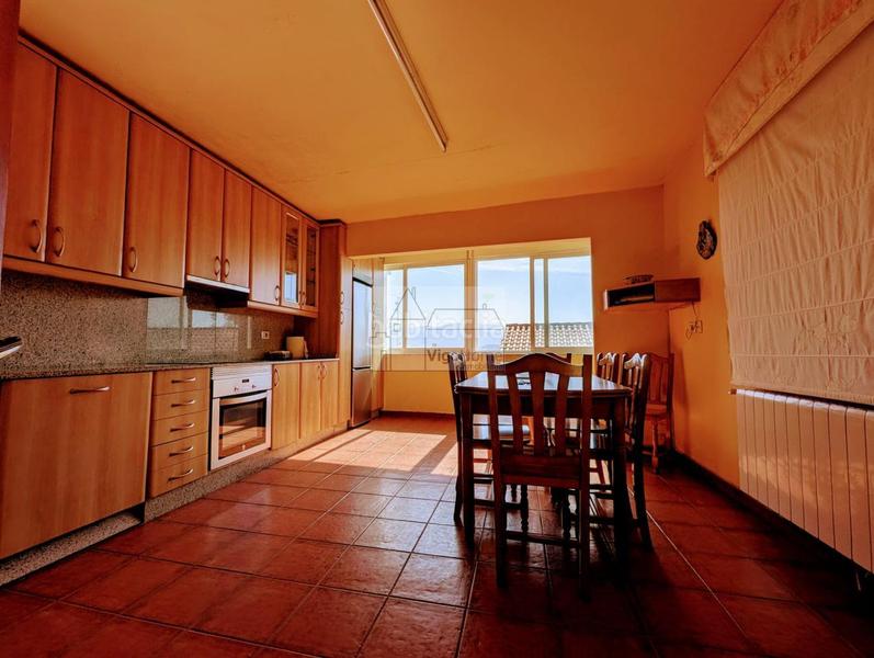 Foto 263e7bf8-e3e5-4974-81bf-f97807eb3227. Duplex with heating in A Salgueira - O Castaño Vigo