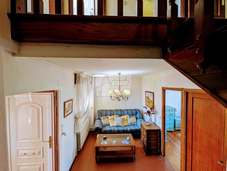 Foto fd035560-eb97-4094-b5d7-f70ecb98ba33. Duplex with heating in A Salgueira - O Castaño Vigo