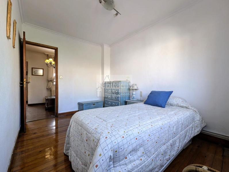 Foto cea79d68-02b0-4d7d-bb91-b4cd222fcd44. Zweistöckige wohnung mit heizung in A Salgueira - O Castaño Vigo