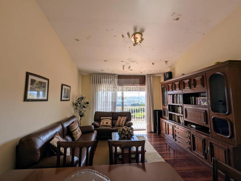 Foto dec35183-8a69-48f6-a58f-bd2b35e9c0d7. Zweistöckige wohnung mit heizung in A Salgueira - O Castaño Vigo