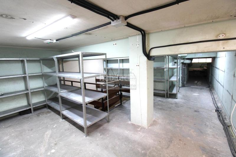 Foto 003b083e-f5aa-4e29-99c8-6d834afa66be. Locale commerciale in Casablanca - Calvario Vigo