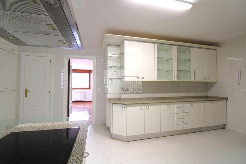 Foto 2ecaf6ea-9f29-4cb4-ad70-4fe1bfbd10e0. Appartement dans garcia barbon 48 dans Centro - Areal Vigo