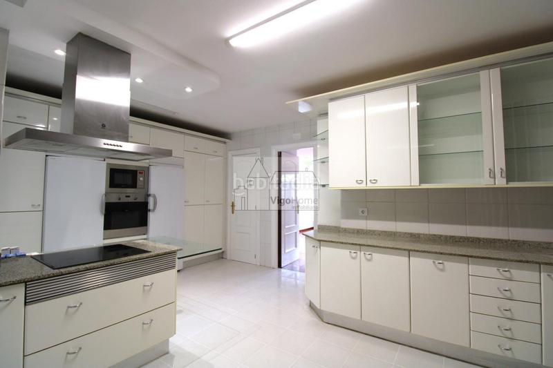 Foto 6491932b-cfe5-4989-a04d-617e00018bad. Appartement dans garcia barbon 48 dans Centro - Areal Vigo