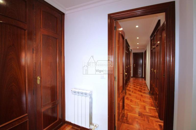 Foto 69330b22-a1fe-42a8-b16b-fde3fb071a40. Appartement dans garcia barbon 48 dans Centro - Areal Vigo