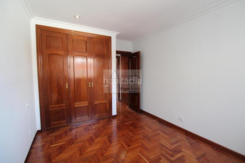 Foto 326669fb-45d5-4e03-9612-087a7f5f6413. Piso en garcia barbon 48 en Centro - Areal Vigo