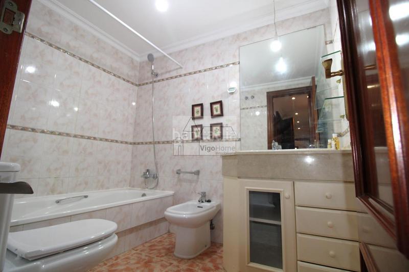 Foto 38961e4e-ebe0-4407-9515-f59797ac4c57. Piso en garcia barbon 48 en Centro - Areal Vigo