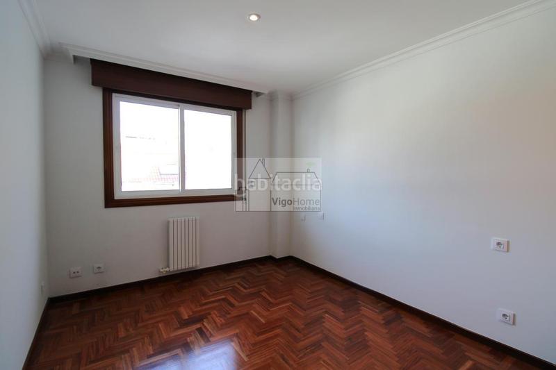 Foto 8ae7e508-747f-45ed-94c0-d028ee458612. Piso en garcia barbon 48 en Centro - Areal Vigo