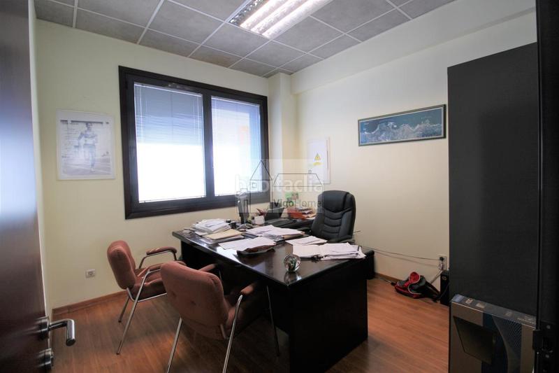 Foto 93e68f7f-9572-4ecf-82c7-5919a447c1d7. Rent office space with heating parking in Lavadores Vigo