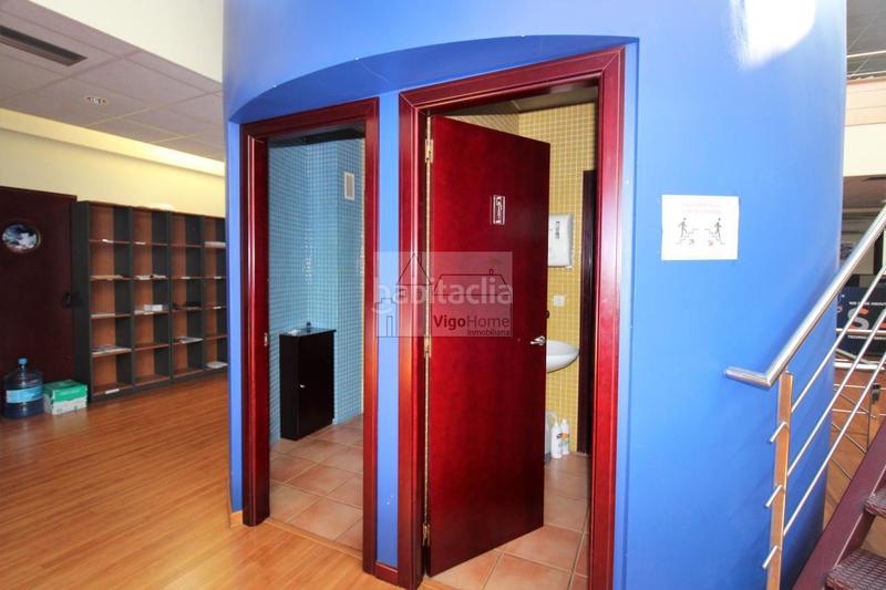 Foto adaa50df-6868-4ee8-b77e-9d1ef93f62b6. Lloguer oficina amb calefacció aparcament a Lavadores Vigo